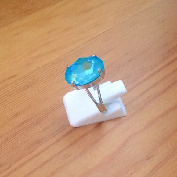Aquamarine Crystal Ring - Picture 3 of 9